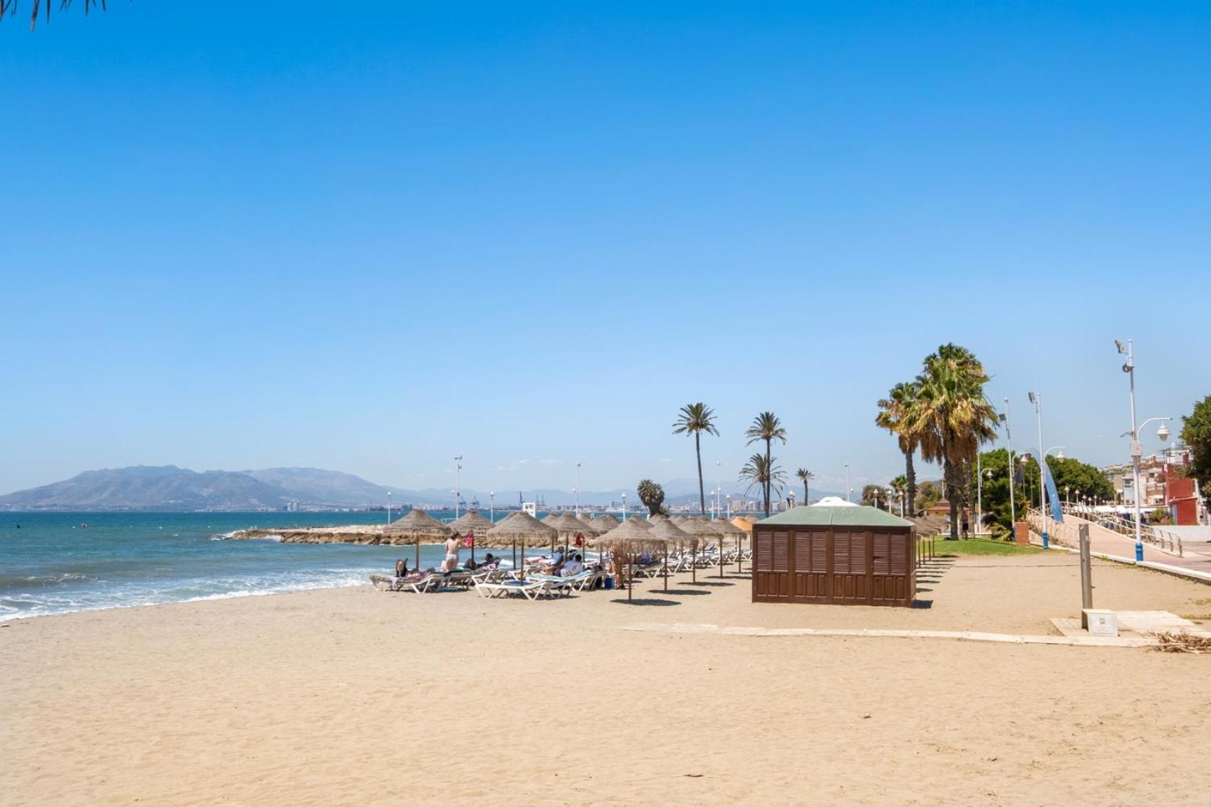 Apartamento En La Playa Con Terraza Málaga Esterno foto